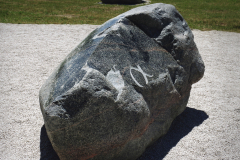 “Kamień milowy” (Milestone), granit, 2015 r.