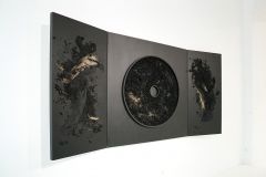 „Krąg XCVIII”, technika mieszana na sklejce, tryptyk, 150 x 300 cm, 2020 r.